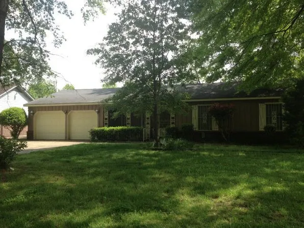 908 W Barton Ave, West Memphis, AR 72301