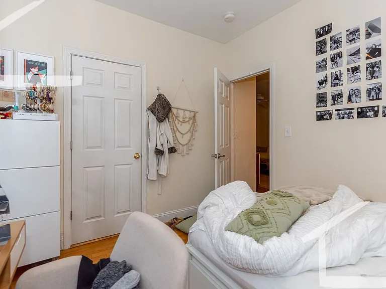 56 Egmont St #A3 — Photo 11