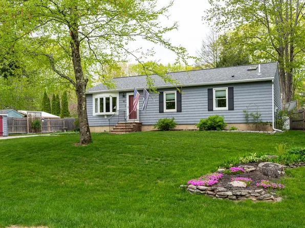 48 Dorothy Drive, Epping, NH 03042