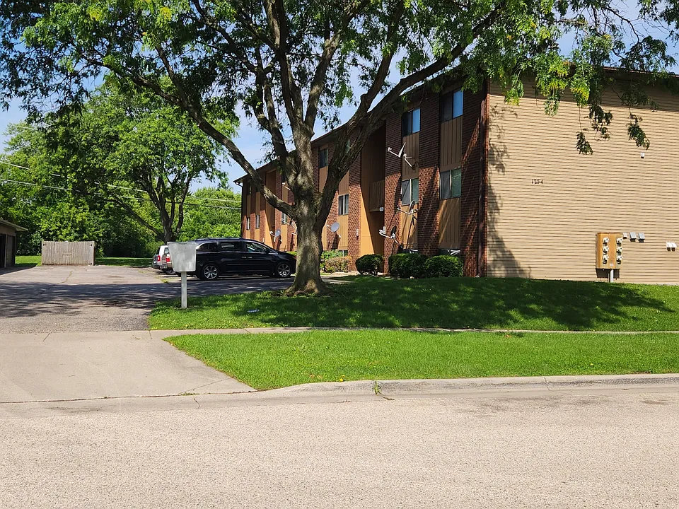 1254 Robinwood Dr #101