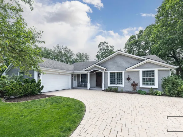 1126 Kings Point Ct, Naperville, IL 60563
