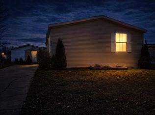 33027 Primrose Ct #63, New Haven, MI 48048