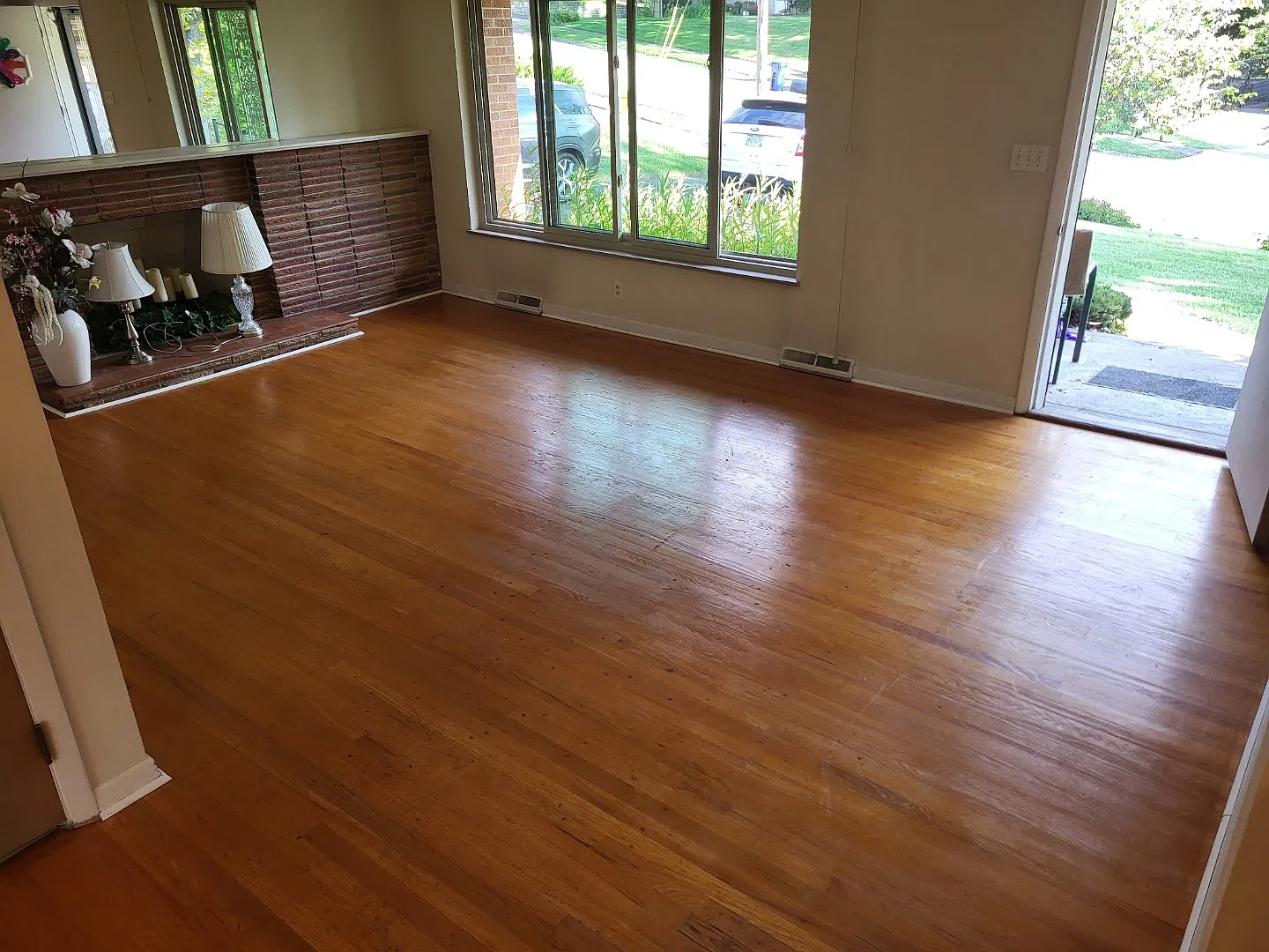 Charming 3-Bed Madeira Schools Home — Photo 2