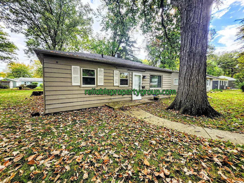 4501 Bowser Ave