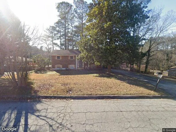 3939 Elmscourt Dr, Stone Mountain, GA 30083