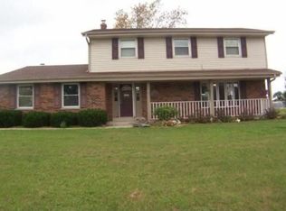 W330S7559 Split Rail Dr, Mukwonago, WI 53149