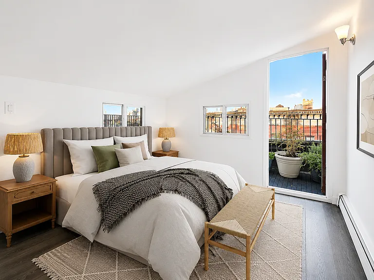 372 2nd St #4D — Photo 3