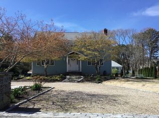 10 Samoset Rd, Mashpee, MA 02649