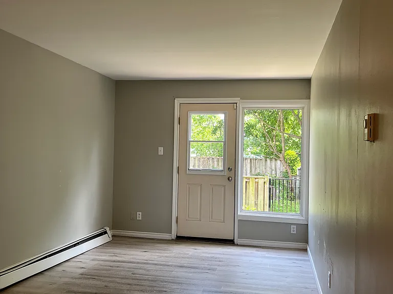 1259 Huron St — Photo 9