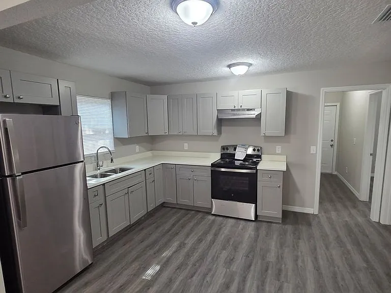 8730 Hare Ave — Photo 2