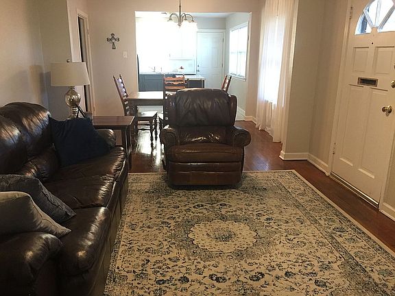 4th image of 725 E Hoffman Ave