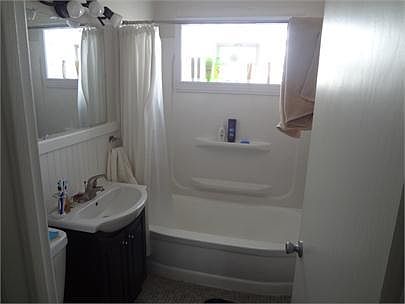 1st image of 861 Weeks Ave SE