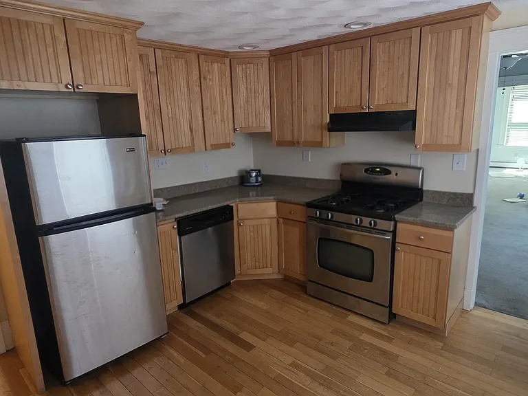 50 Walnut St #1 — Photo 1