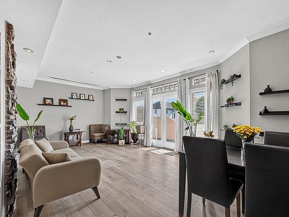2nd image of 4040 Avondale Ave APT 309