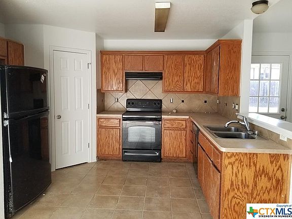 5th image of 1306 Dixon Cir