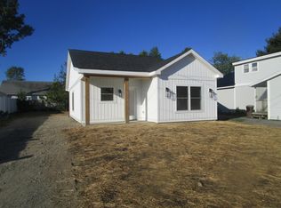 27 McKinley Ave, Orrington, ME 04474
