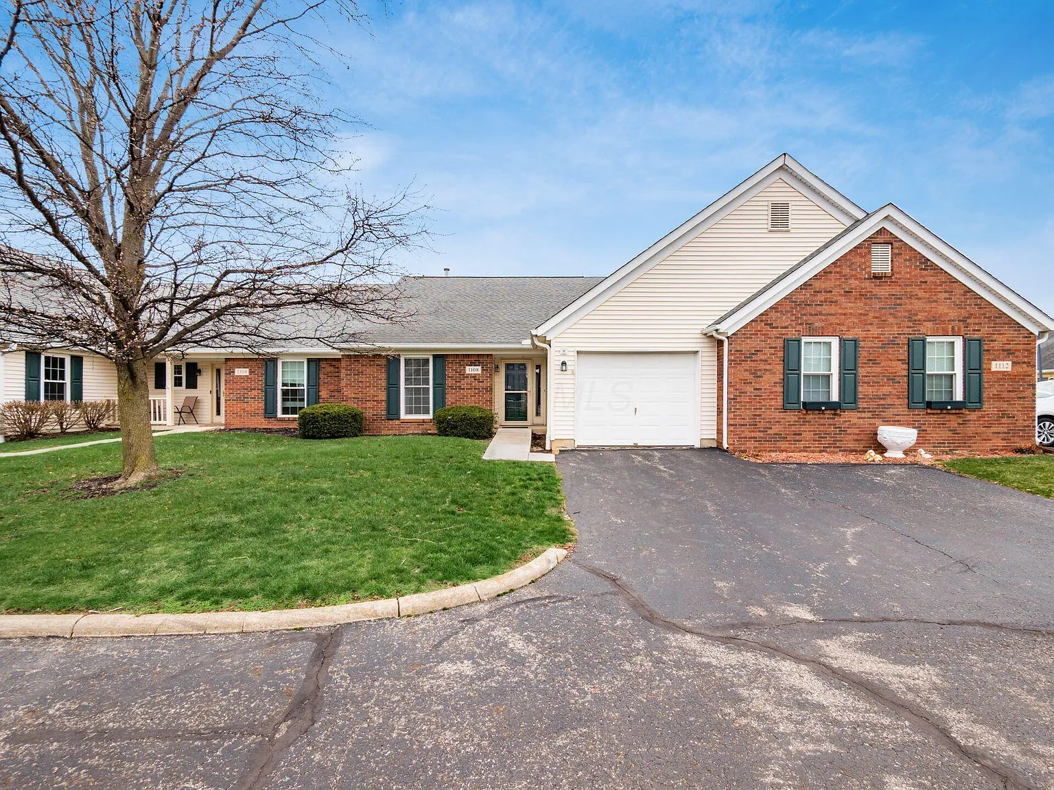 1108 Arbor Oaks Ln photo 1