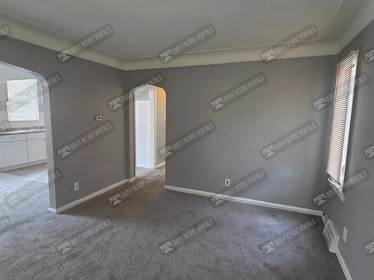 11591 Roxbury St — Photo 8