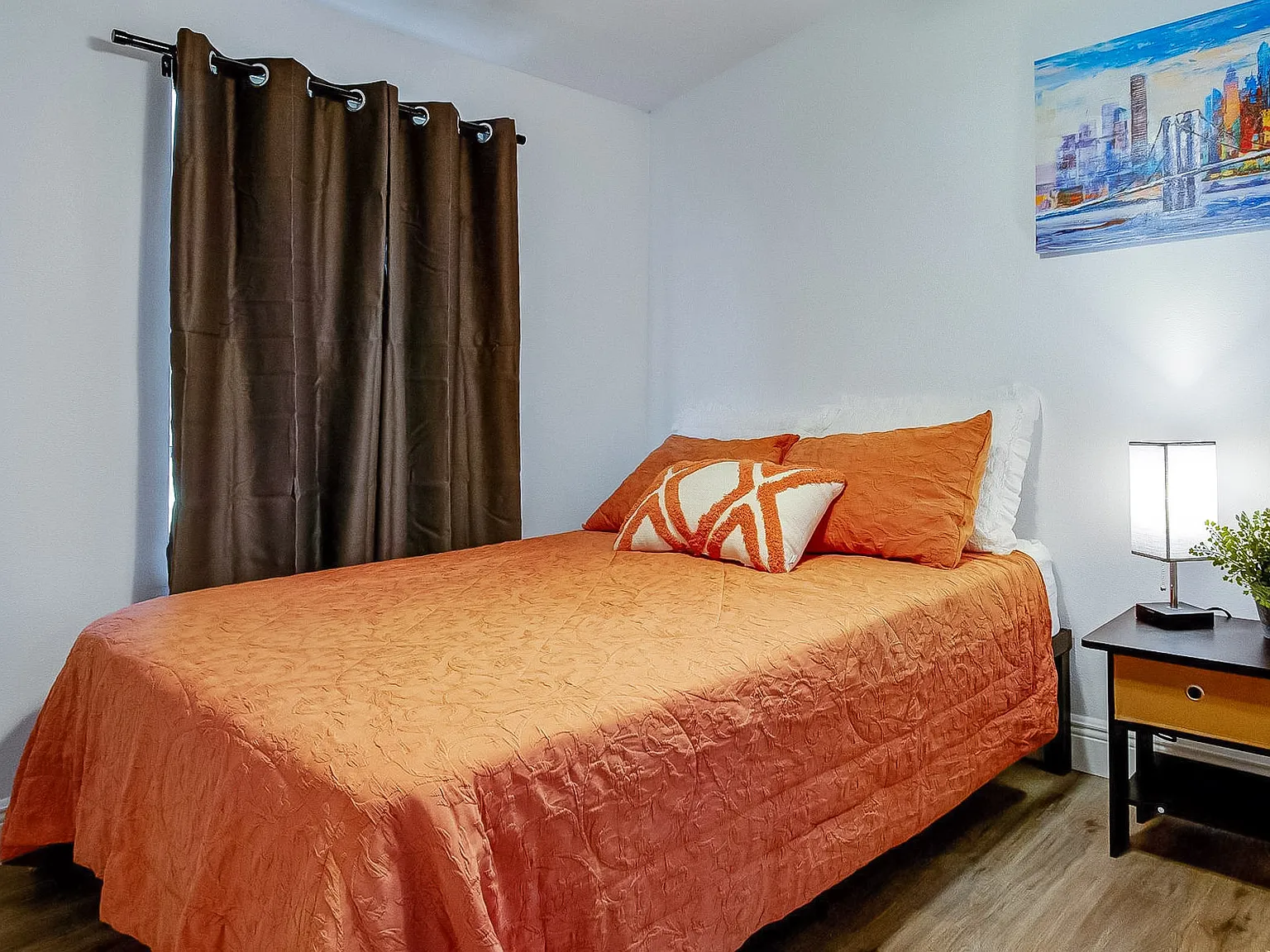 4 bed, 2.0 bath, 974 sqft, $763 — Photo 3
