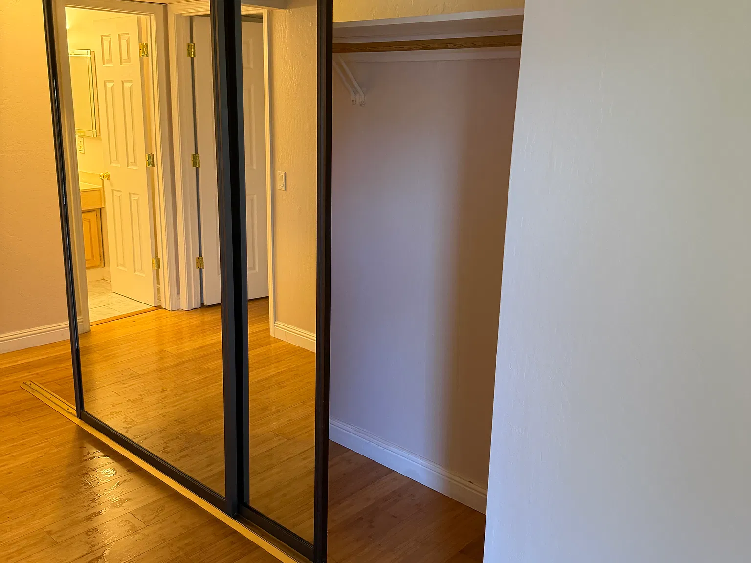 2 bed, 1128 sqft, $2,500 — Photo 4