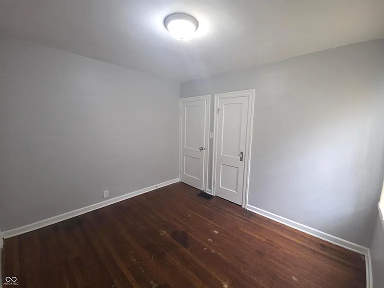 4969 Crittenden Ave — Photo 15