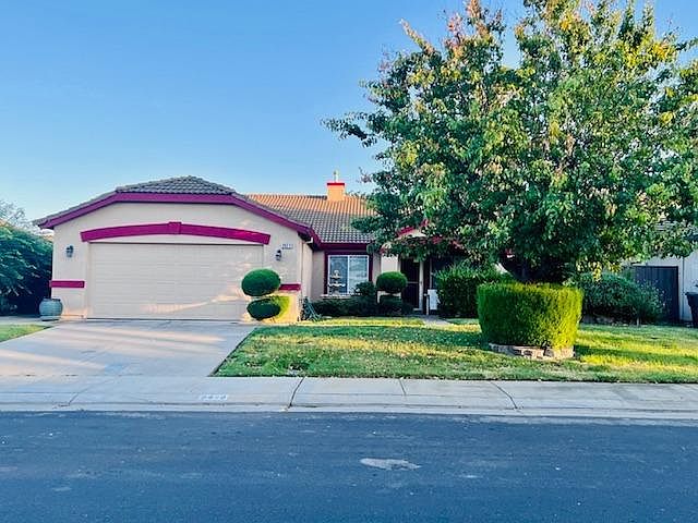 1st image of 2422 Briarcliff Dr