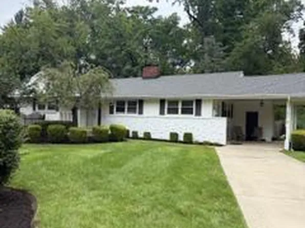 401 Edgemoor Dr, Moorestown, NJ 08057