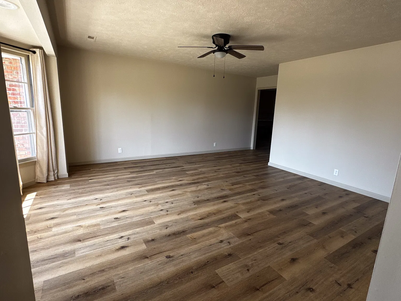 3 bed, 1600 sqft, $1,500 — Photo 3