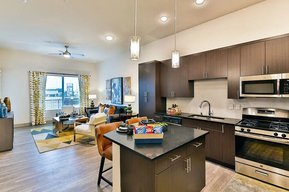 Abode Red Rock — Photo 3