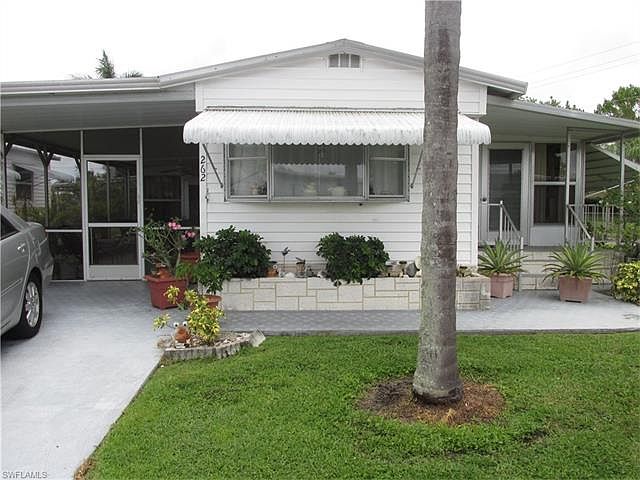 1st image of 262 Yorkshire Ave