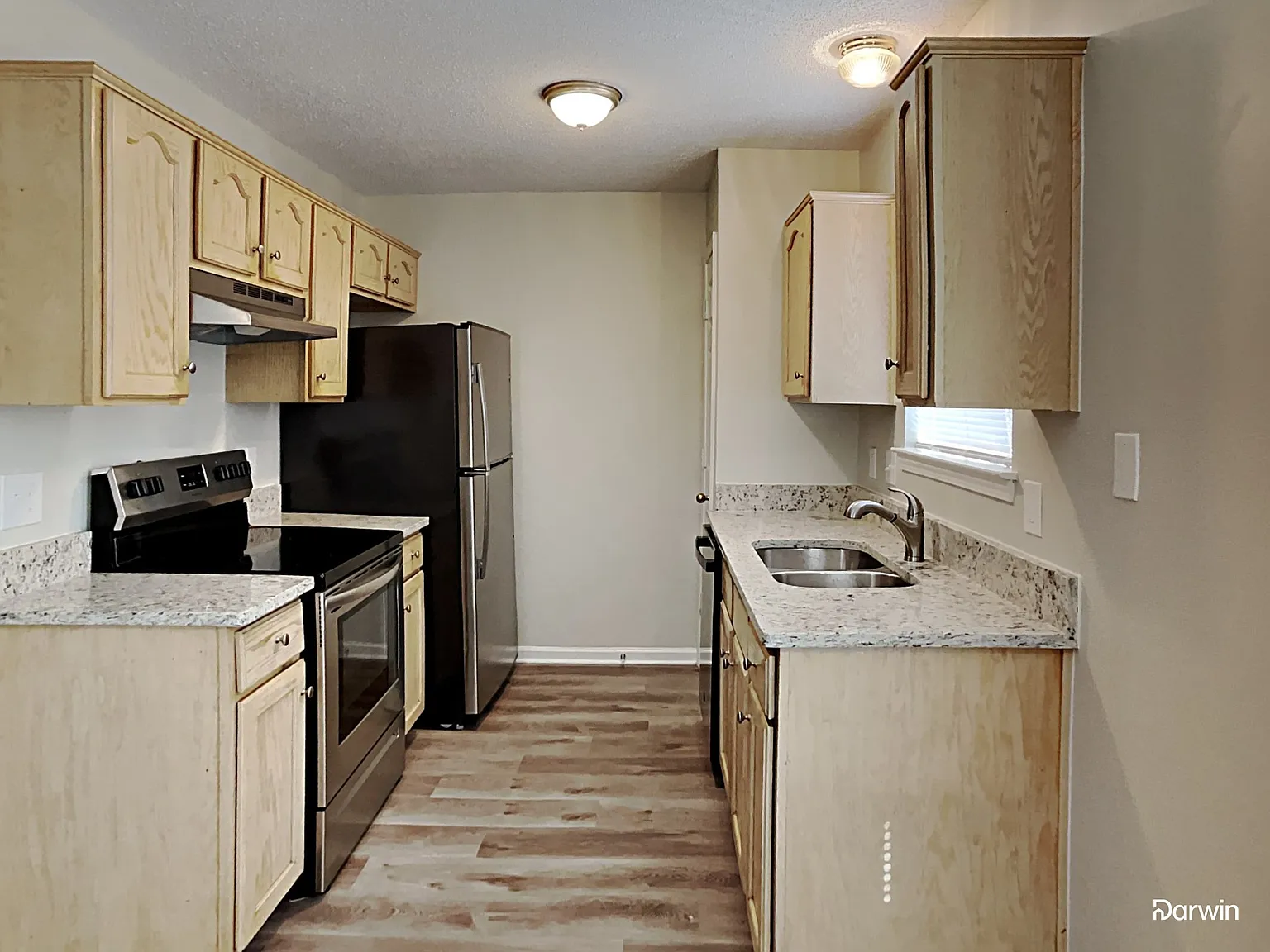 3 bed, 2.0 bath, 1076 sqft, $1,405 — Photo 3