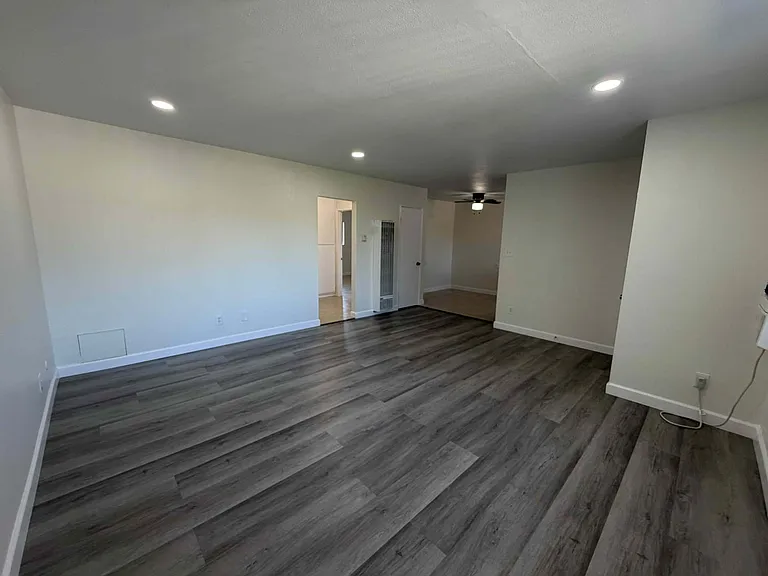 5791 Kingman Ave — Photo 4