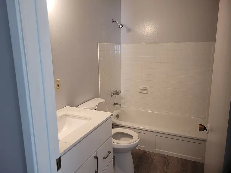260 Lee St — Photo 7