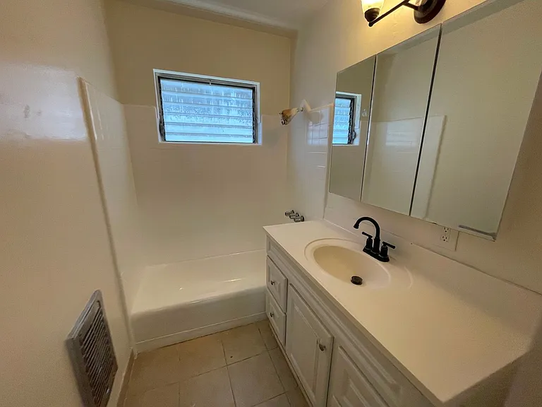 3868 Potomac Ave #6A — Photo 12