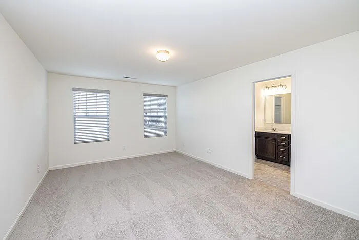 105 Luna Ln — Photo 15