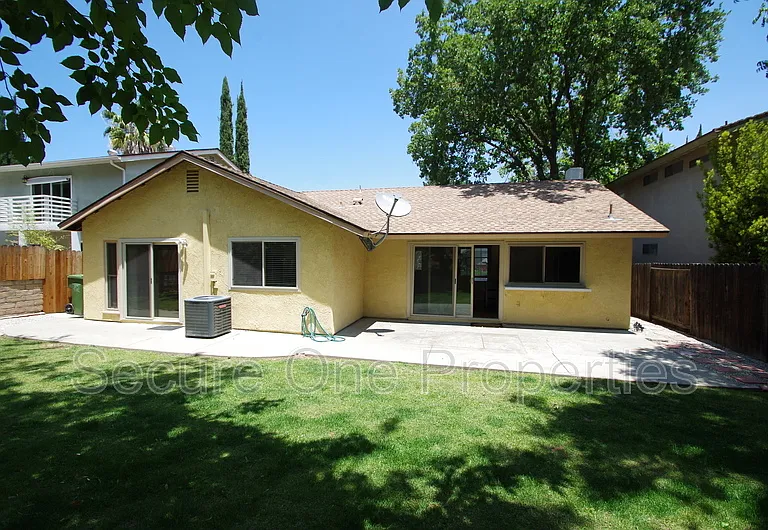 29362 Hillrise Dr — Photo 22