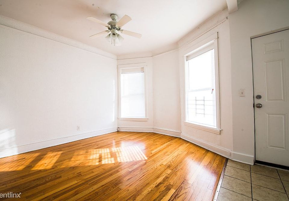 7741 S Normal Apartments Chicago Dining Room_02