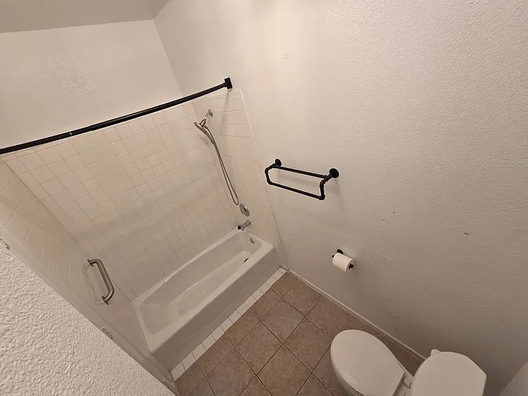 2110 Los Feliz St #1072 — Photo 8