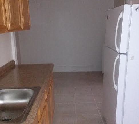 5th image of 111 Bay 37th St APT 2