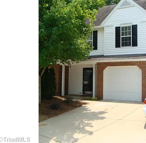 26 Pickwick Place — Photo 1