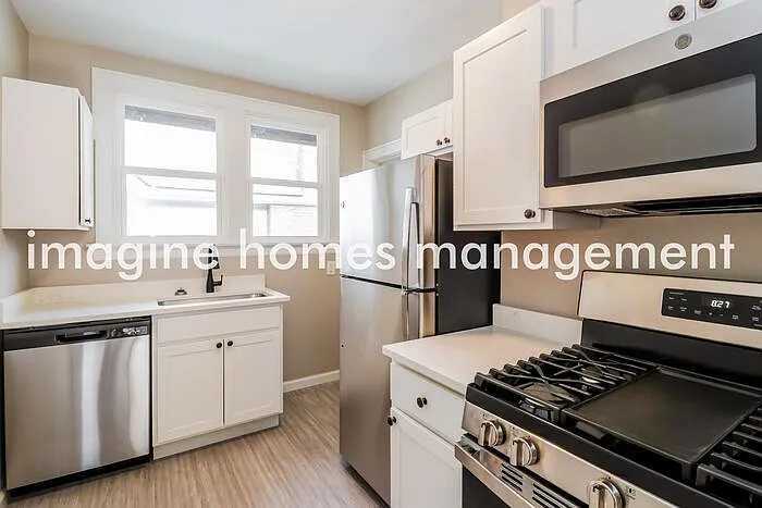 2 bed, 1.0 bath, 960 sqft, $1,750 — Photo 4