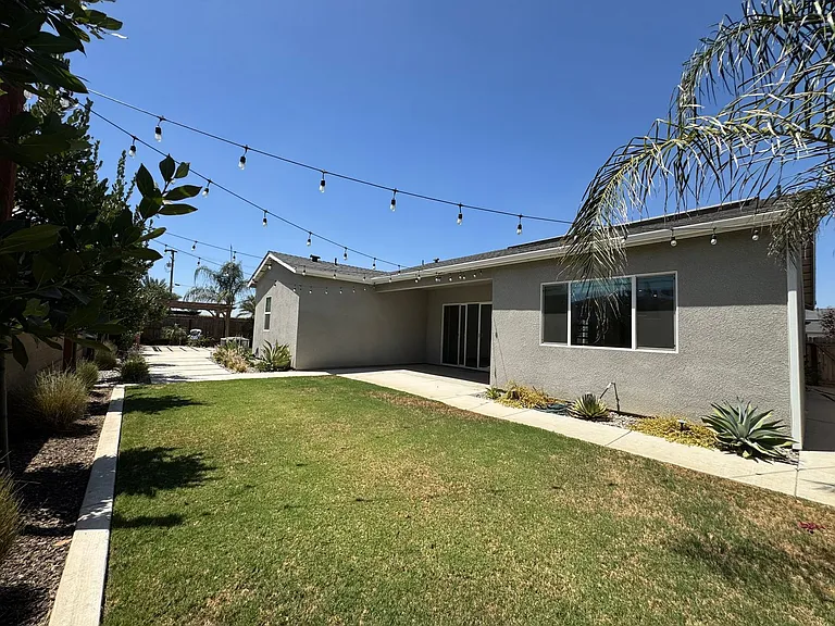 2637 W Andrew Ln — Photo 41