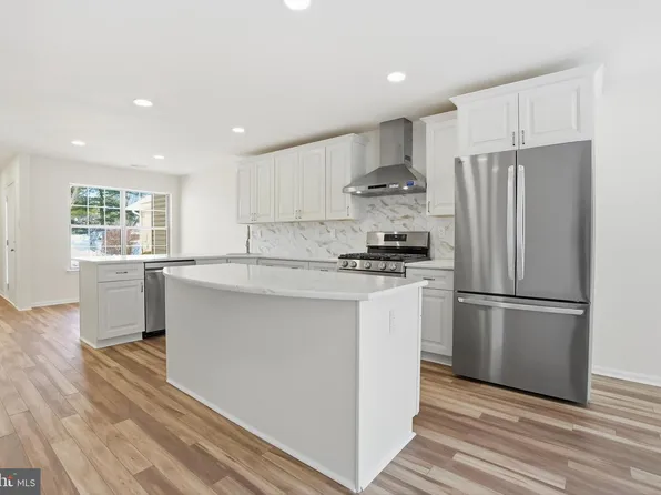 1004 Waterford Rd, Yardley, PA 19067