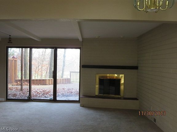3rd image of 4725 Greenbriar Ln