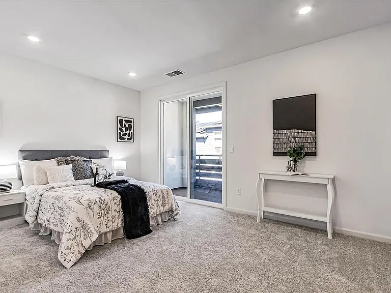 379 Lundy Pl — Photo 17