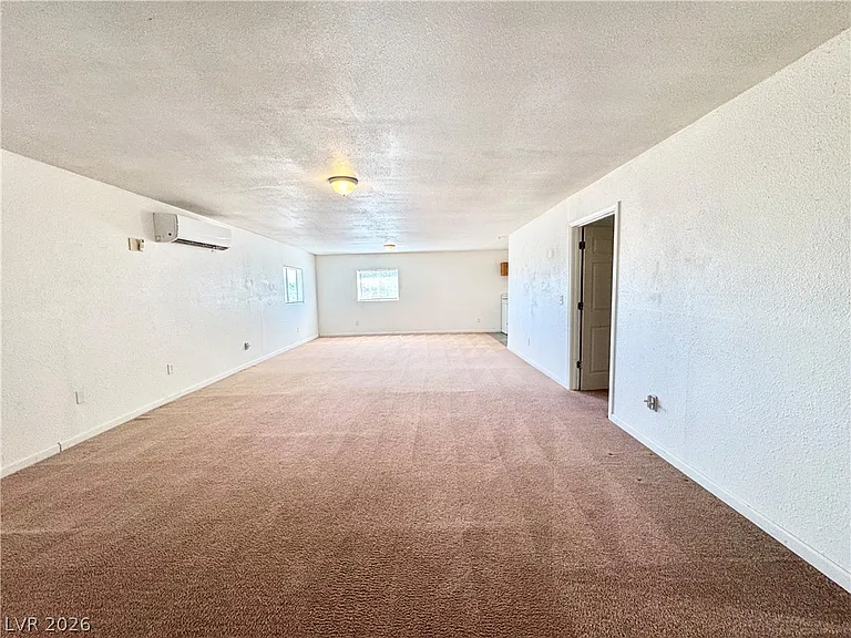 1130 N Leslie St #1 — Photo 3