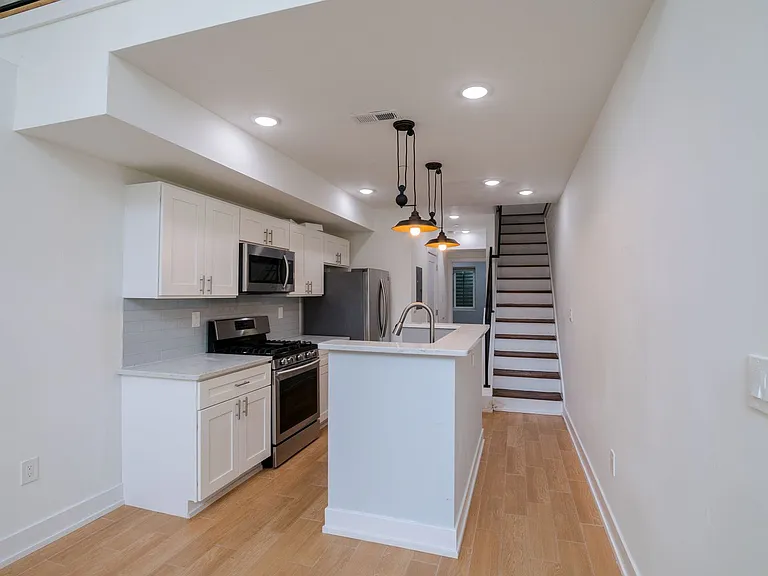 1220 Lecount St #A — Photo 8