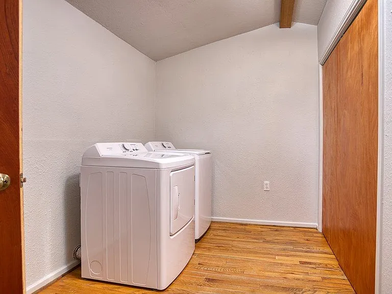 805 Ester Dr — Photo 20
