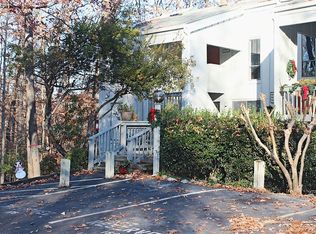 10182 Iron Mill Rd, North Chesterfield, VA 23235