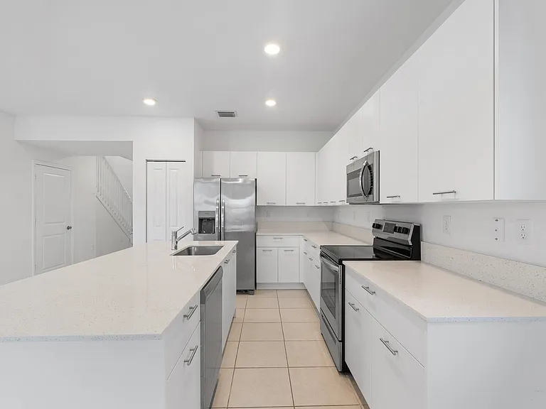 2405 NW 131st Cir — Photo 10